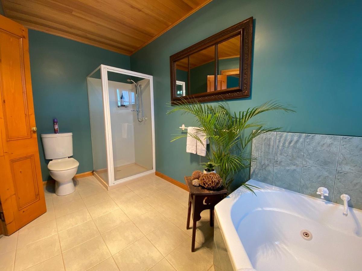 Hanlon Guest house Stanley
