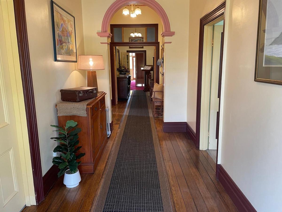 Guest house Hanlon